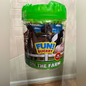 - Brand New On The Farm Fun Bucket 45Pcs Dinosaurs & Environment Handy Storage